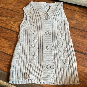 Old Navy small sleeveless/hooded cable knit sweater